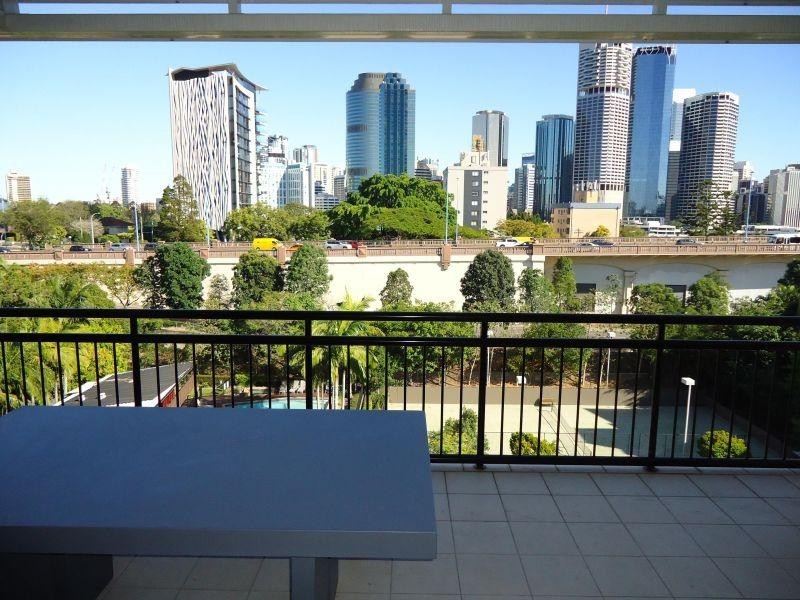 15 Goodwin Street, Kangaroo Point QLD 4169