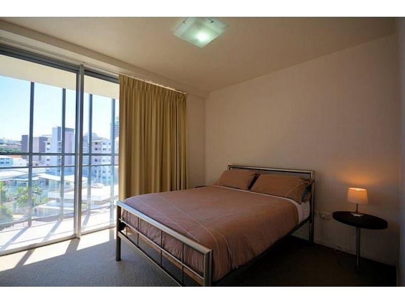 32 Stanley Street, Townsville City QLD 4810