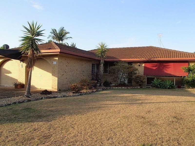 4 Tinba Court, Runaway Bay QLD 4216