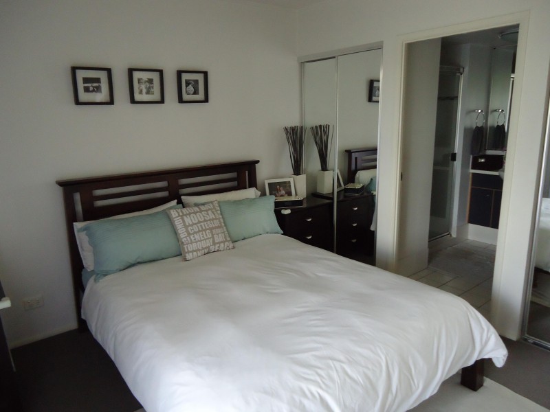 15 Goodwin Street, Kangaroo Point QLD 4169