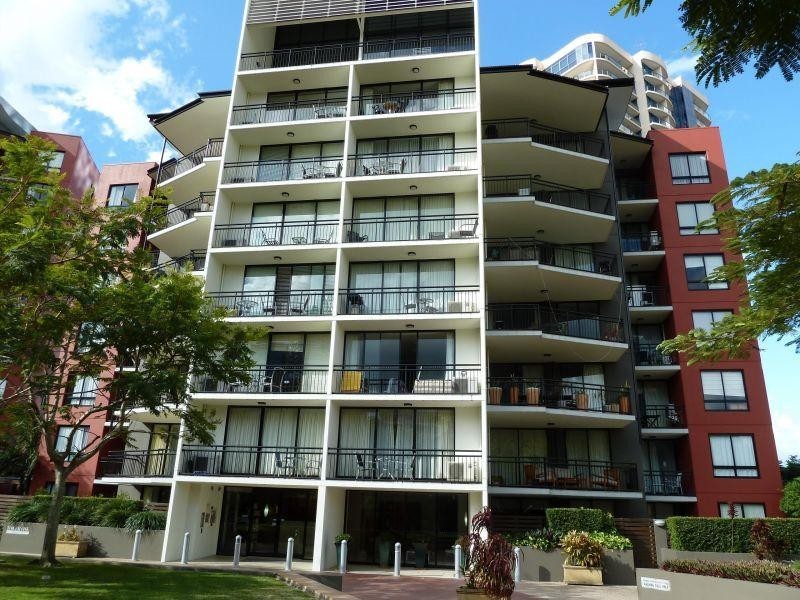 15 Goodwin Street, Kangaroo Point QLD 4169