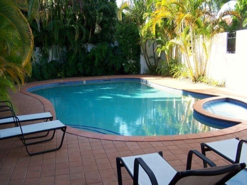 Chevron Island QLD 4217