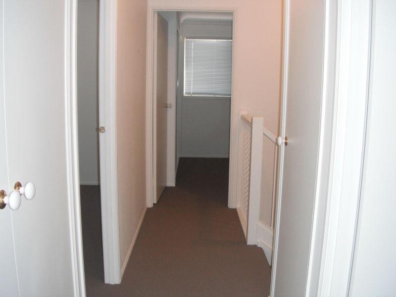 Townhouse 2/2 Bos Drive, Coomera QLD 4209