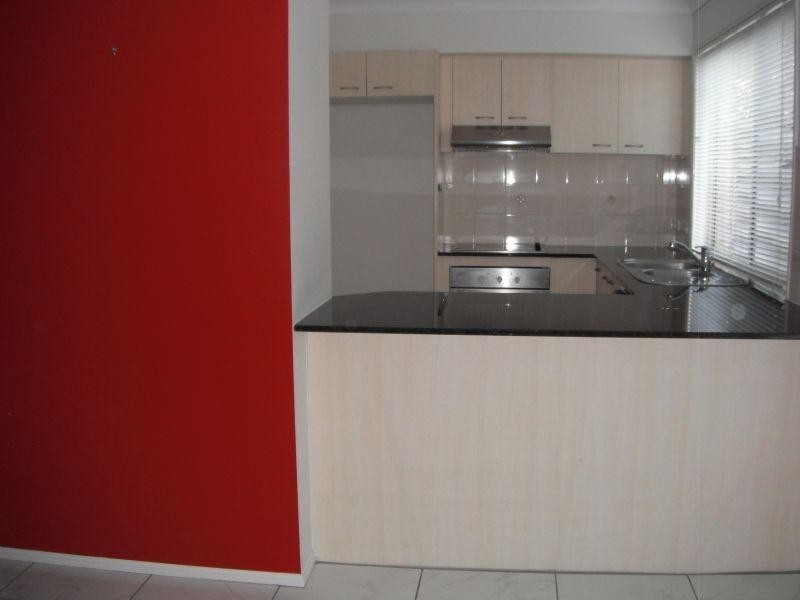 Townhouse 2/2 Bos Drive, Coomera QLD 4209