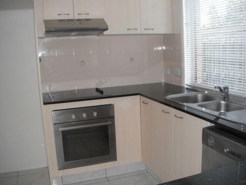 Townhouse 2/2 Bos Drive, Coomera QLD 4209