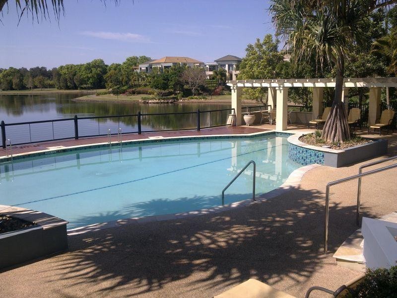 1 The Cove Crescent, Carrara QLD 4211