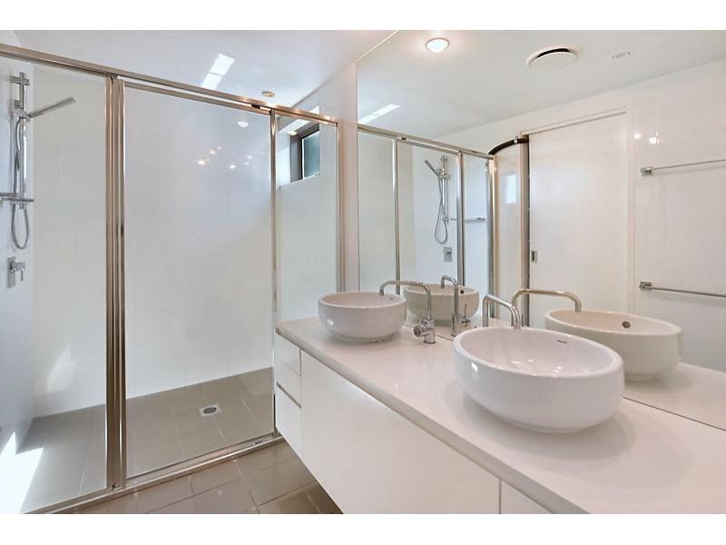 Unit 2302/438 Marine Parade, Biggera Waters QLD 4216