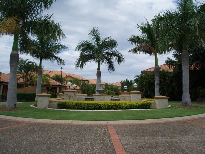 85 Palm Meadows Drive, Carrara QLD 4211