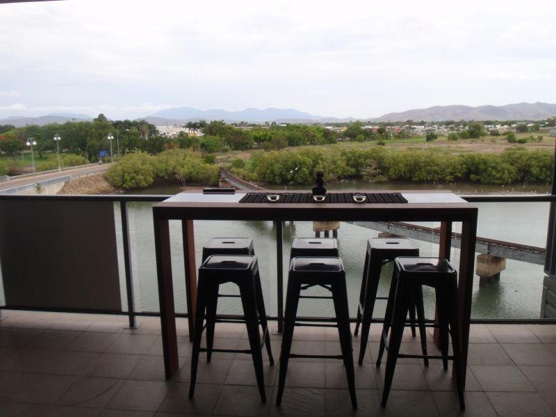 25/25/8-32 Stanley Street, Townsville City QLD 4810