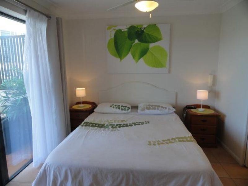 12 Paradise Island, Surfers Paradise QLD 4217