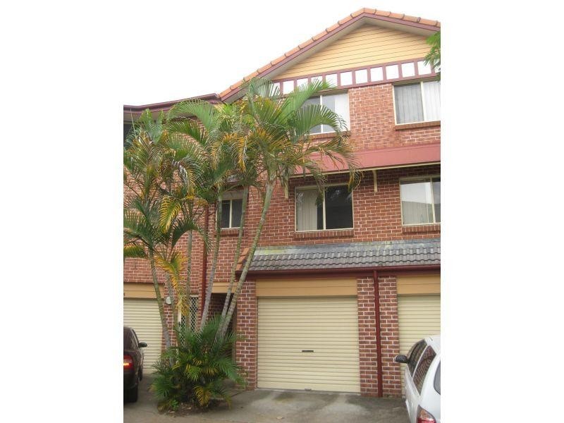 100 Racecourse Road, Bundall QLD 4217