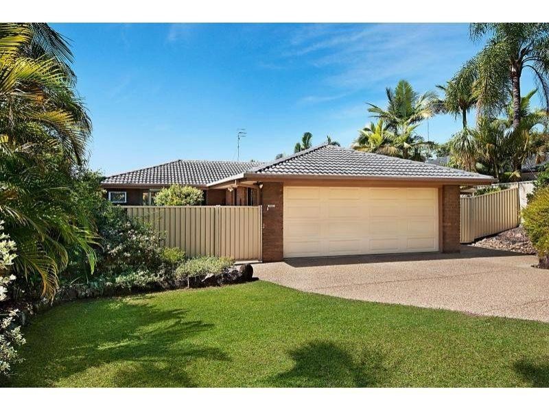 10 FOXHILL COURT, Carrara QLD 4211
