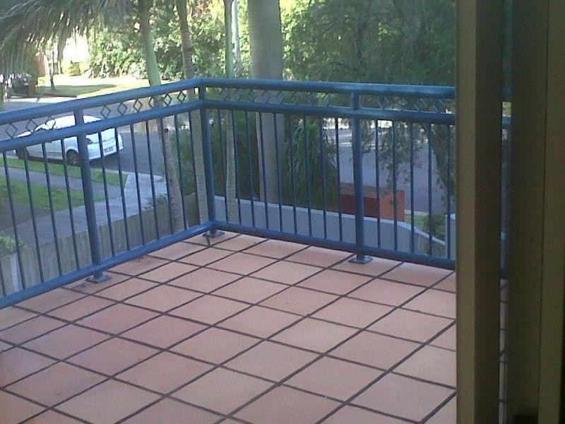 20/10-14  Purli Street, Chevron Island QLD 4217