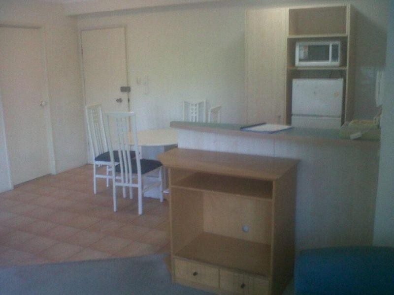 20/10-14  Purli Street, Chevron Island QLD 4217