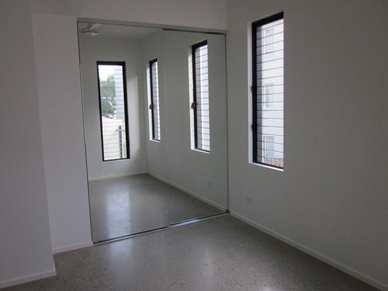 Unit 4/5 Clark Street, Biggera Waters QLD 4216