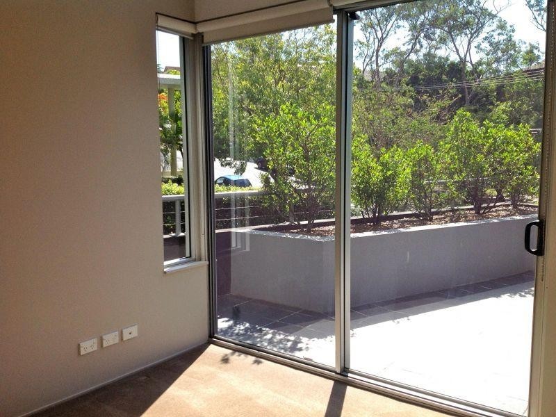 8 Dunmore Terrace, Auchenflower QLD 4066