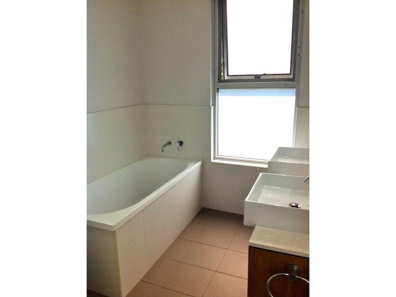 8 Dunmore Terrace, Auchenflower QLD 4066