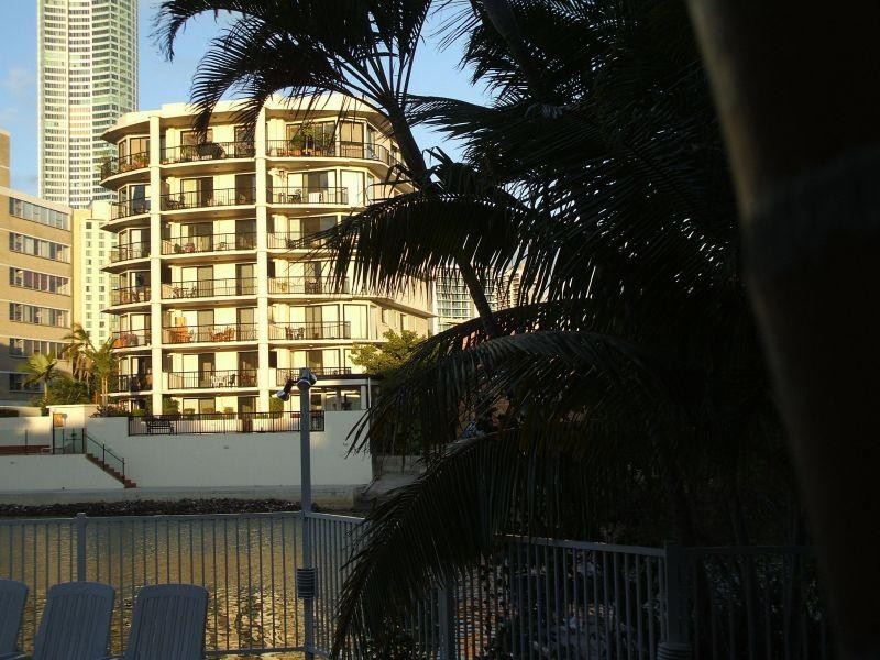 12 Paradise Island, Surfers Paradise QLD 4217