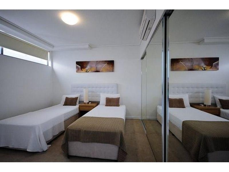 32 Stanley Street, Townsville City QLD 4810