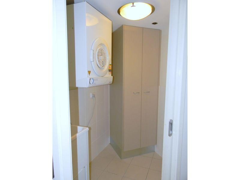 21 Cypress Avenue, Surfers Paradise QLD 4217