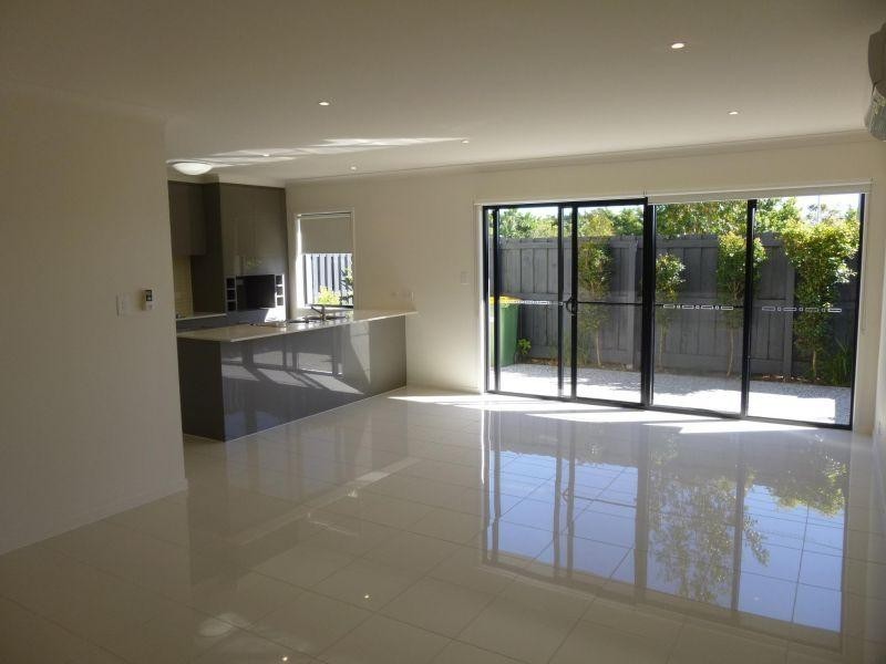 2 Bourton Road, Merrimac QLD 4226