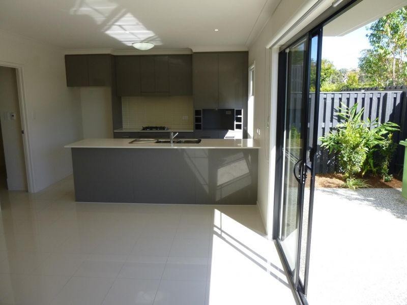 2 Bourton Road, Merrimac QLD 4226