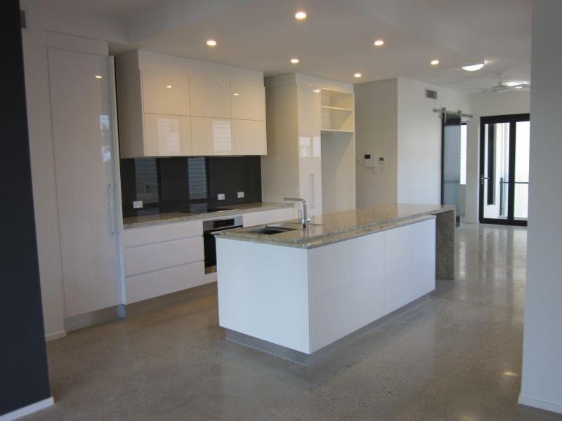 Unit  5/5  Clark, Biggera Waters QLD 4216