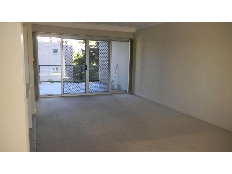 19 Thorn St, Kangaroo Point QLD 4169