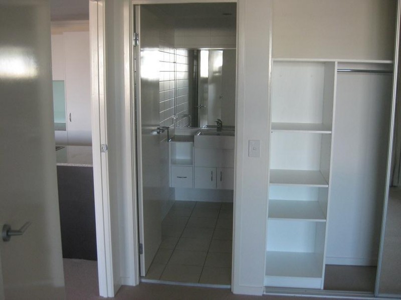 23/101 Clarence Road, Indooroopilly QLD 4068