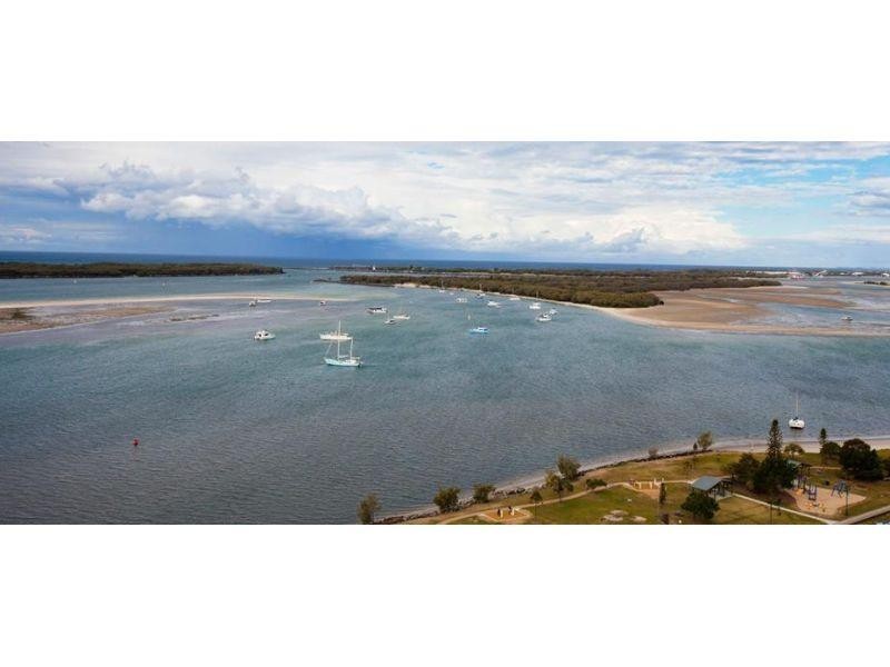 9 Bayview Street, Runaway Bay QLD 4216