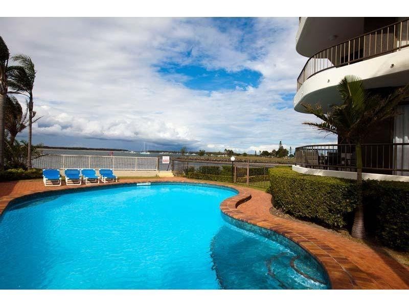 9 Bayview Street, Runaway Bay QLD 4216