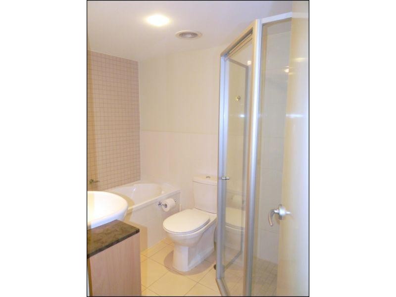 21 Cypress Avenue, Surfers Paradise QLD 4217