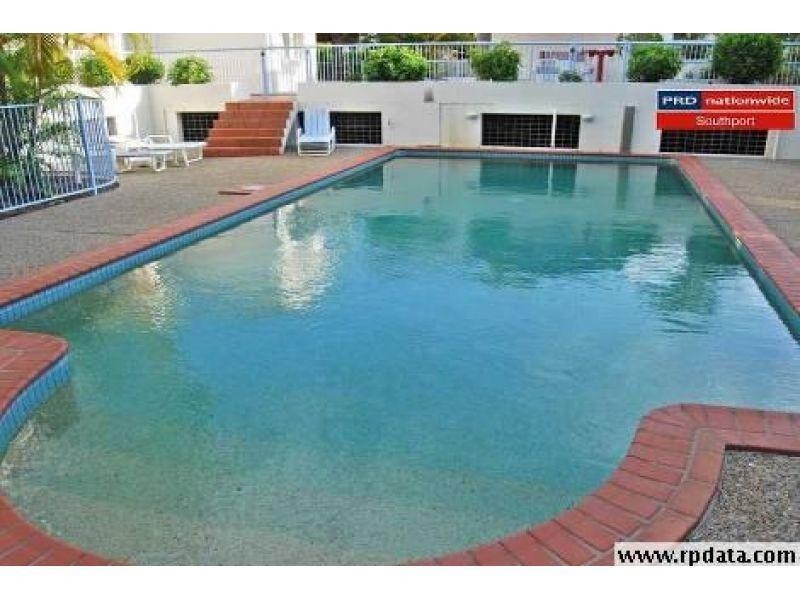 12 Lloyd Street, Southport QLD 4215