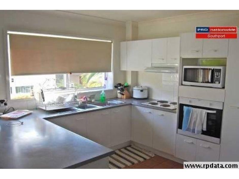 12 Lloyd Street, Southport QLD 4215