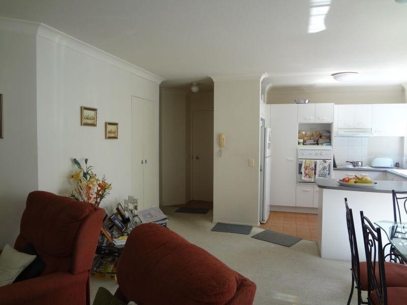 12 Lloyd Street, Southport QLD 4215