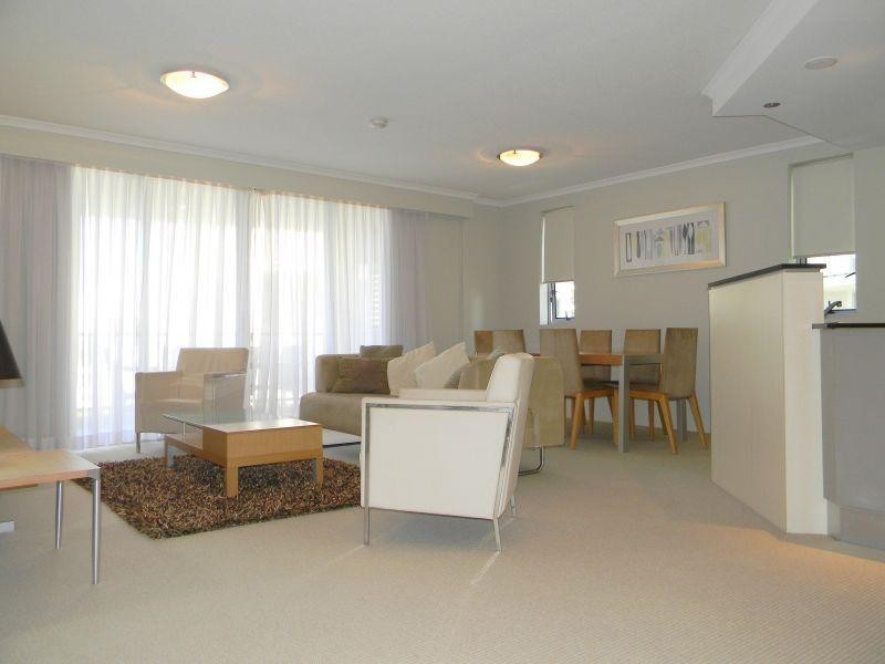 21 Cypress Avenue, Surfers Paradise QLD 4217