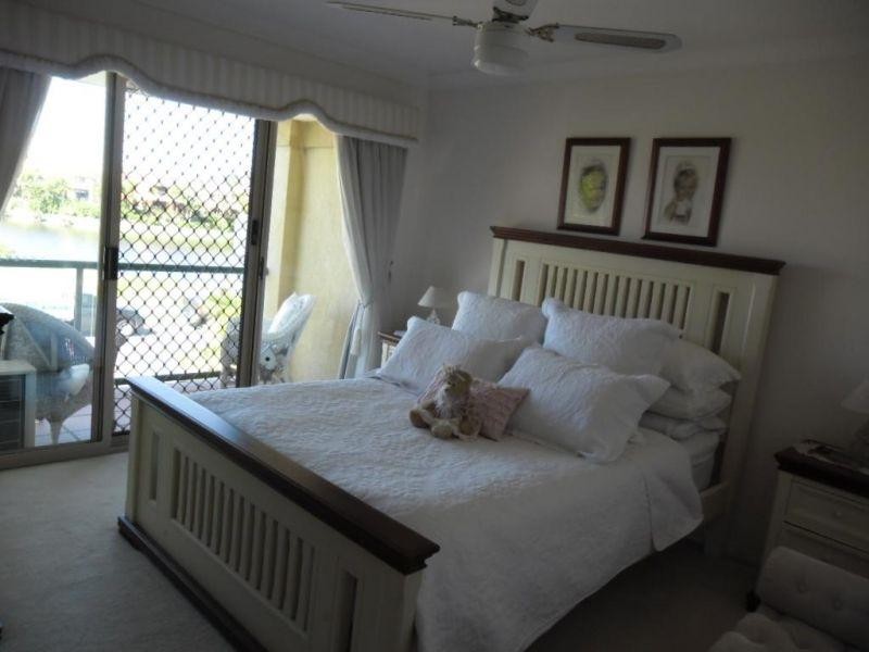 152 Palm Meadows Drive, Carrara QLD 4211