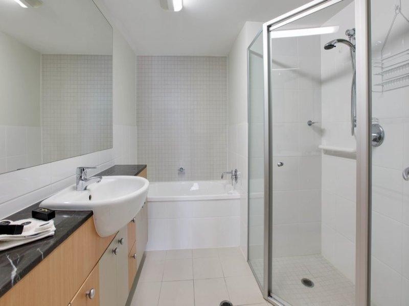 21 Cypress Avenue, Surfers Paradise QLD 4217