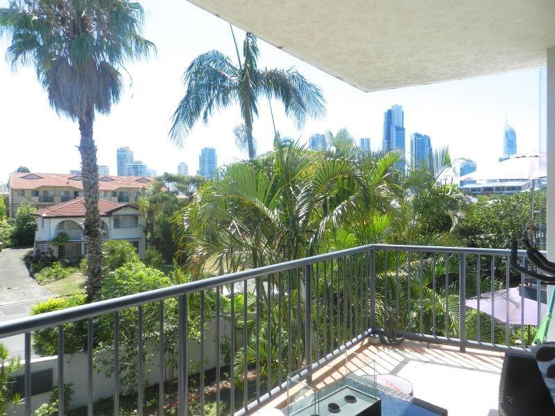 30-36 Burra Street, Chevron Island QLD 4217