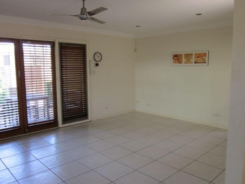 9 Clark, Biggera Waters QLD 4216