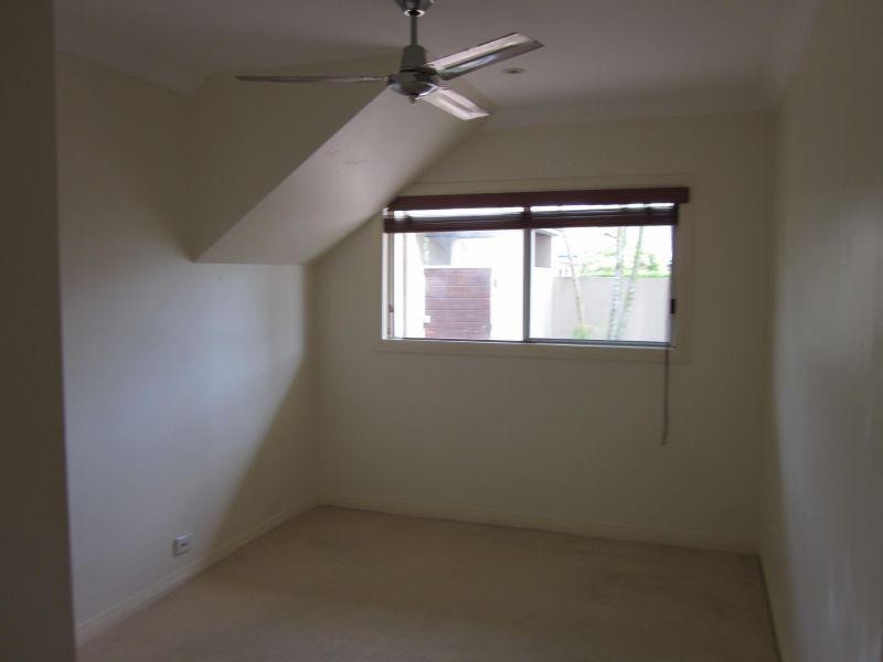 9 Clark, Biggera Waters QLD 4216