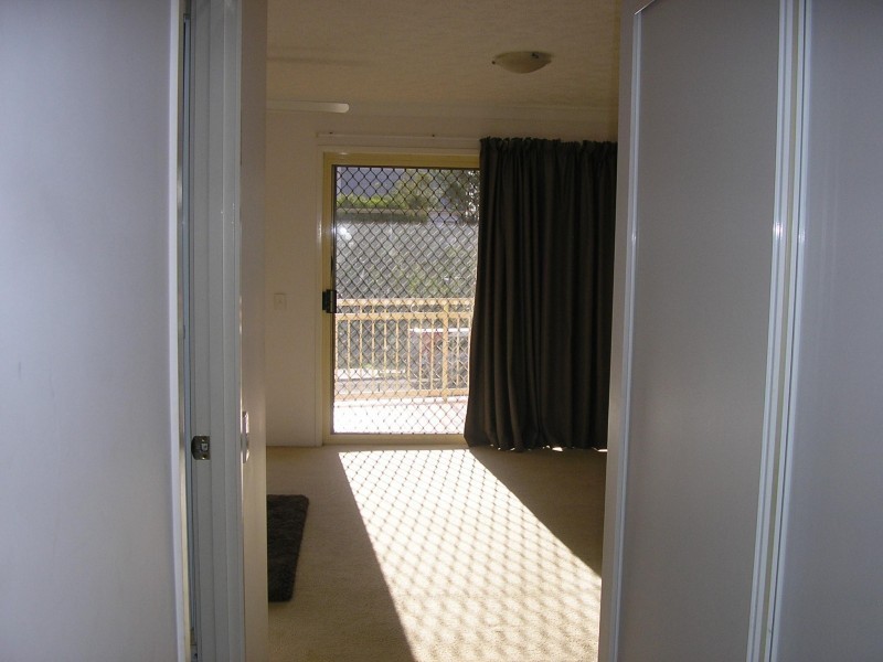 36 ALEXANDRA AVE, Broadbeach QLD 4218