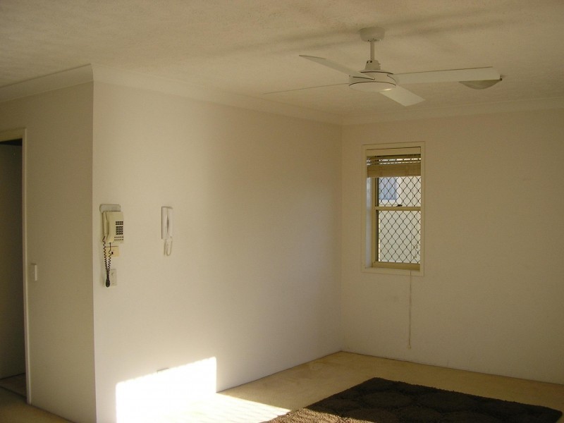 36 ALEXANDRA AVE, Broadbeach QLD 4218