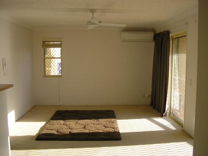 36 ALEXANDRA AVE, Broadbeach QLD 4218