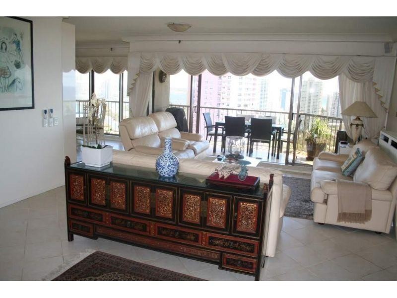 Unit 142/2 Admiralty Drive, Paradise Waters QLD 4217