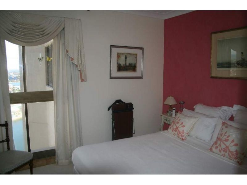 Unit 142/2 Admiralty Drive, Paradise Waters QLD 4217