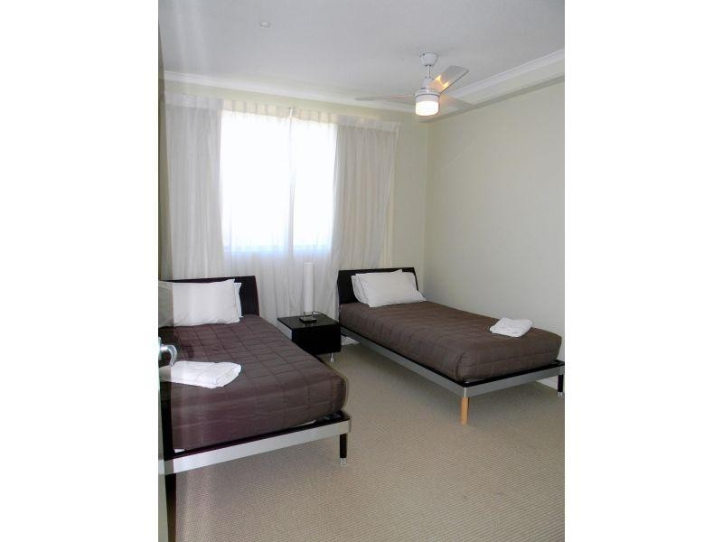 21 Cypress Avenue, Surfers Paradise QLD 4217