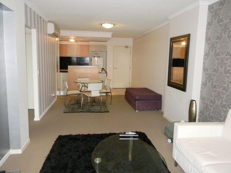 21 Cypress Avenue, Surfers Paradise QLD 4217