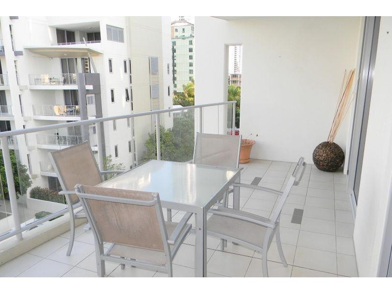 21 Cypress Avenue, Surfers Paradise QLD 4217