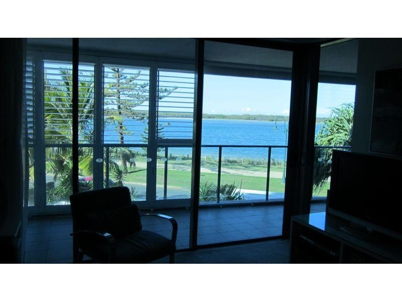 Unit 1105/438 Marine Parade, Biggera Waters QLD 4216
